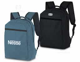 Mochila para notebook confeccionada em tecido poliéster 300D de alta qualidade. Possui compartimento principal com divisória acolchoada para notebook, bolsos frontais com zíper para acessórios, alças ajustáveis e acolchoadas, além de alça de mão reforçada. Ideal para uso diário, trabalho, estudos ou viagens.