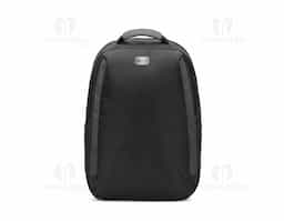 Mochila antirroubo em poliéster reciclado 600D com detalhes em PU e interior em poliéster reciclado 210D. Resistente à água, conta com compartimento principal com bolsos almofadados para notebook até 17.3" e tablet até 10.5", além de compartimentos laterais e frontais. Parte traseira acolchoada, pega superior e alça para trolley. Capacidade até 20 L.