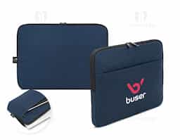 Bolsa para notebook em poliéster reciclado 600D com forro em poliéster reciclado 210D. Conta com compartimento principal acolchoado para notebook de até 14" e bolso frontal para pequenos itens. Estrutura totalmente almofadada, proporcionando proteção extra e maior durabilidade no uso diário.