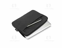 Bolsa para notebook em poliéster reciclado 600D com forro em poliéster reciclado 210D. Conta com compartimento principal acolchoado para notebook de até 14" e bolso frontal para pequenos itens. Estrutura totalmente almofadada, proporcionando proteção extra e maior durabilidade no uso diário.