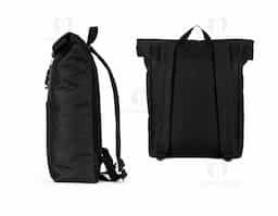 Mochila "Roll-top" para notebook em 600D e forro em 210D. Possui um compartimento principal espaçoso para notebook até 17.3", com fecho de enrolar no topo. Bolso frontal com zíper.