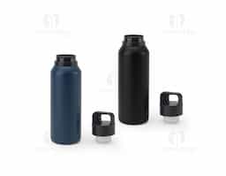 Garrafa em aço inox 91% reciclado com parede dupla isolada a vácuo e parede interna revestida a cobre, características que permitem conservar a temperatura das suas bebidas por um longo período. A tampa em PP é à prova de vazamentos e incorpora um botão que facilita a sua abertura. O acabamento da garrafa em mate confere-lhe um visual mais contemporâneo.