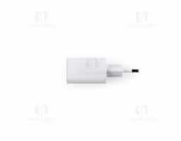 Adaptador de corrente USB-C e USB-A em ABS 100% reciclado. Com USB-C PD20 (20W) e USB-A QC 3.0 (18W) este adaptador permite carregamentos super-rápidos, sendo eficazes em casa, no escritório ou em viagem. Compatível com qualquer dispositivo (o cabo de carregamento não é incluso).