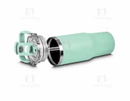 Garrafa térmica de aço inox com parede dupla e capacidade de até 900ml. Possui tampa rosqueável com alça plástica para transporte e anel de silicone para vedação segura. Conta com duas opções de uso: hidratação por canudo ou bico, garantindo praticidade e conforto. Ideal para manter suas bebidas na temperatura ideal com estilo.