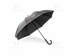 Guarda-chuva 27 em poliéster reciclado (rPET) 190T, com varetas e haste em fibra de vidro. Abertura automática, resistente ao vento e com detalhes refletivos que garantem segurança. Brinde corporativo elegante, durável e alinhado à sustentabilidade.