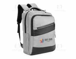 Mochila confeccionada em tecido sintético impermeável com detalhes em couro sintético e capacidade de até 16 litros. Possui compartimento principal com bolsos em diferentes tamanhos e uma divisória para notebooks de até 15,3 polegadas. Conta com entrada externa para cabos USB-A e USB-C, dois compartimentos frontais com zíper e dois bolsos laterais abertos. Dispõe ainda de alça superior, duas alças de costas e painel traseiro acolchoados, além de engate em nylon para malas de viagem.