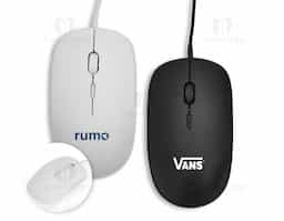 Mouse óptico com fio de 1,5 m oferecendo amplitude e praticidade no uso. Equipado com botão DPI para ajuste rápido de sensibilidade, adapta-se a diferentes tarefas com precisão. Um brinde corporativo moderno e funcional, ideal para valorizar a experiência do usuário.