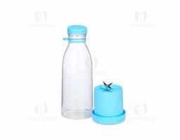 Garrafa plástica com base misturadora para frutas com capacidade máxima de 380ml. Possui base rosqueável com lâminas em inox acionadas por botão, permitindo a mistura de frutas com líquidos, além de tampa rosqueável e alça removível em silicone para transporte. Observação: Para que o triturador funcione corretamente, o volume de frutas e líquidos não deve ultrapassar 300ml.