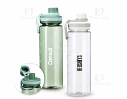 Garrafa plástica de 750ml, com marcação de volume até 700ml para uso preciso no dia a dia. Conta com tampa rosqueável, protetor de bocal e alça prática para transporte. Funcional e versátil, é um brinde corporativo ideal para promover sua marca com utilidade e estilo.