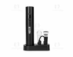 Kit vinho com cinco peças, incluindo: saca-rolhas em plástico e aço carbono com acionamento por botões alimentado por quatro pilhas AA (não inclusas), bico dosador e rolha em plástico e borracha TPR, cortador de lacre e base em plástico.