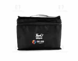 Kit com 120 canetas marcadoras feitas em plástico com pontas duplas: uma fina e outra chanfrada. Acompanham bolsa com alça e fechamento em zíper para transporte.