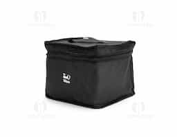 Kit com 120 canetas marcadoras feitas em plástico com pontas duplas: uma fina e outra chanfrada. Acompanham bolsa com alça e fechamento em zíper para transporte.