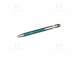 Caneta metálica moderna, com detalhe emborrachado no topo, ideal para interação com dispositivos de telas sensíveis ao toque. Possui acionamento por clique e carga esferográfica azul de 1,0 mm, garantindo escrita macia e precisa. Um brinde corporativo elegante, funcional e alinhado à rotina digital.