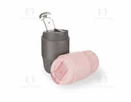 Copo térmico em inox com pintura eletrostática e capacidade para até 250ml. Possui formato ergonômico e base antiderrapante. Conta ainda com tampa rosqueável em plástico com trava de segurança.
